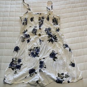 White romper with blue flowers Arizona Jean Co.
